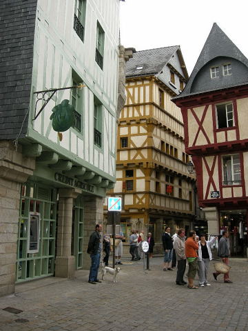 Vannes la vieille ville Vannes maisons à colombages
